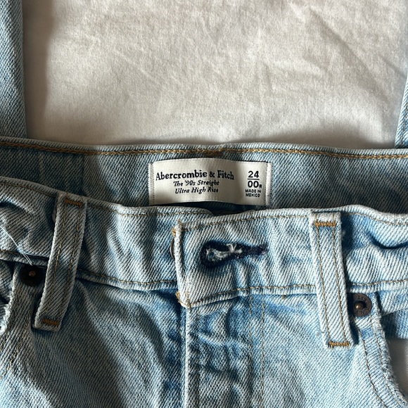 Abercrombie straight leg jeans - Picture 3 of 6